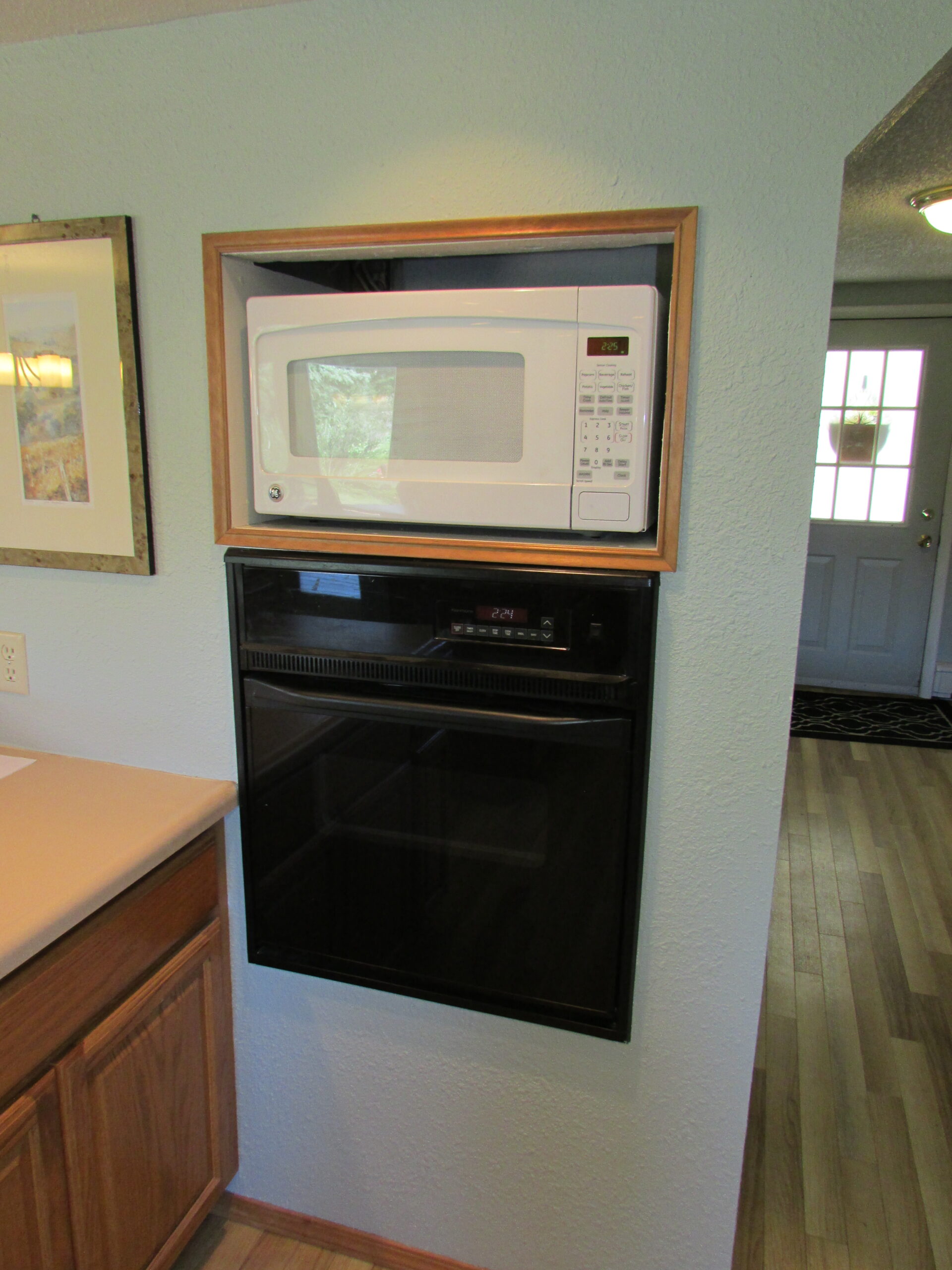 Kitchen (Before)
