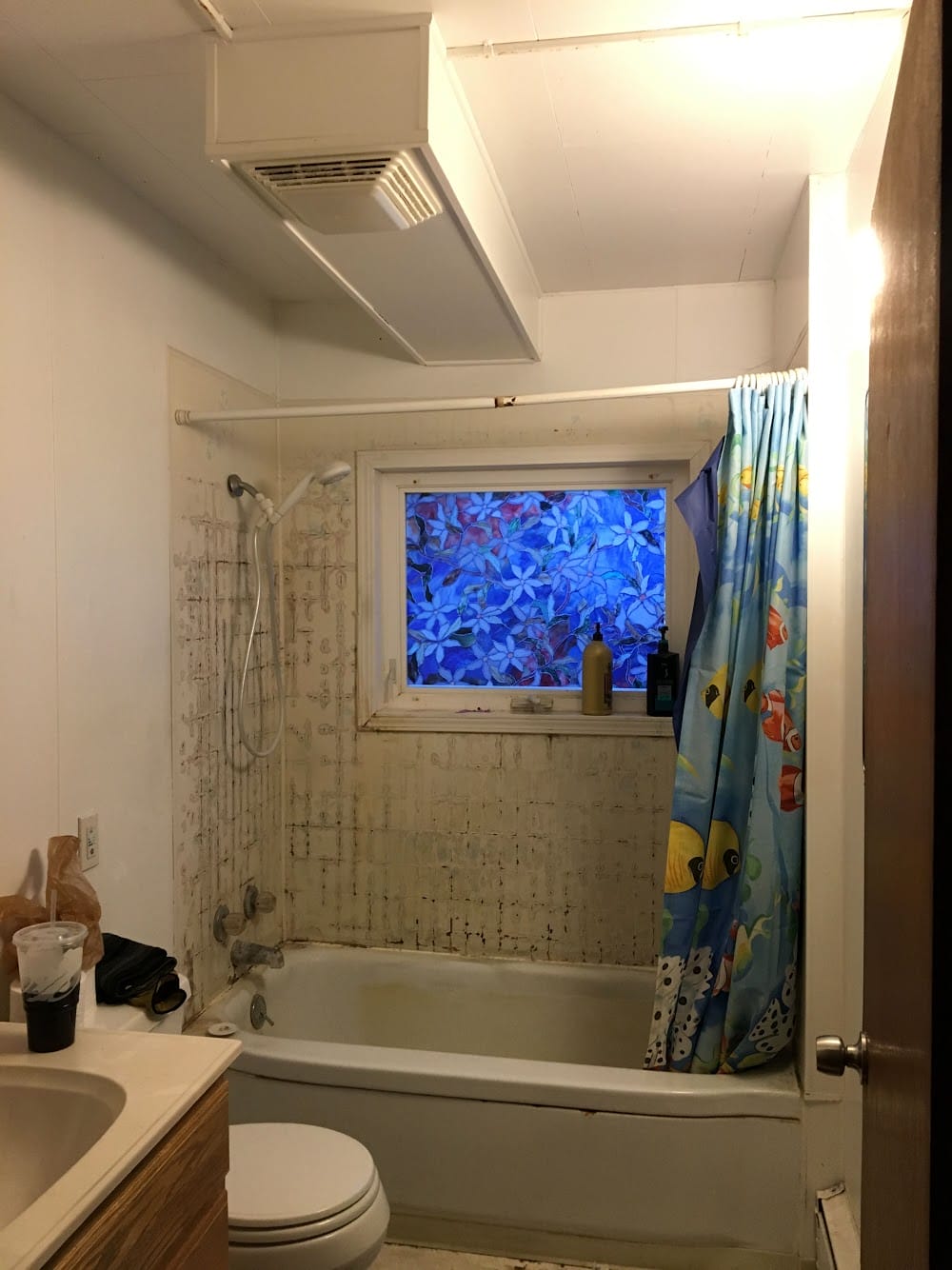 Bathroom in Fairbanks, AK before remodel